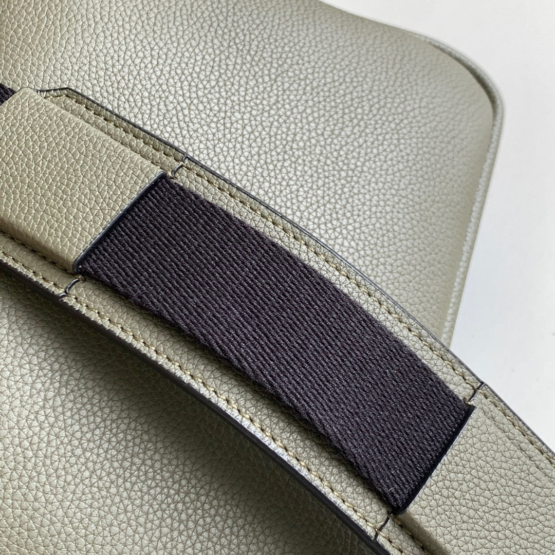 LO Messenger Bag