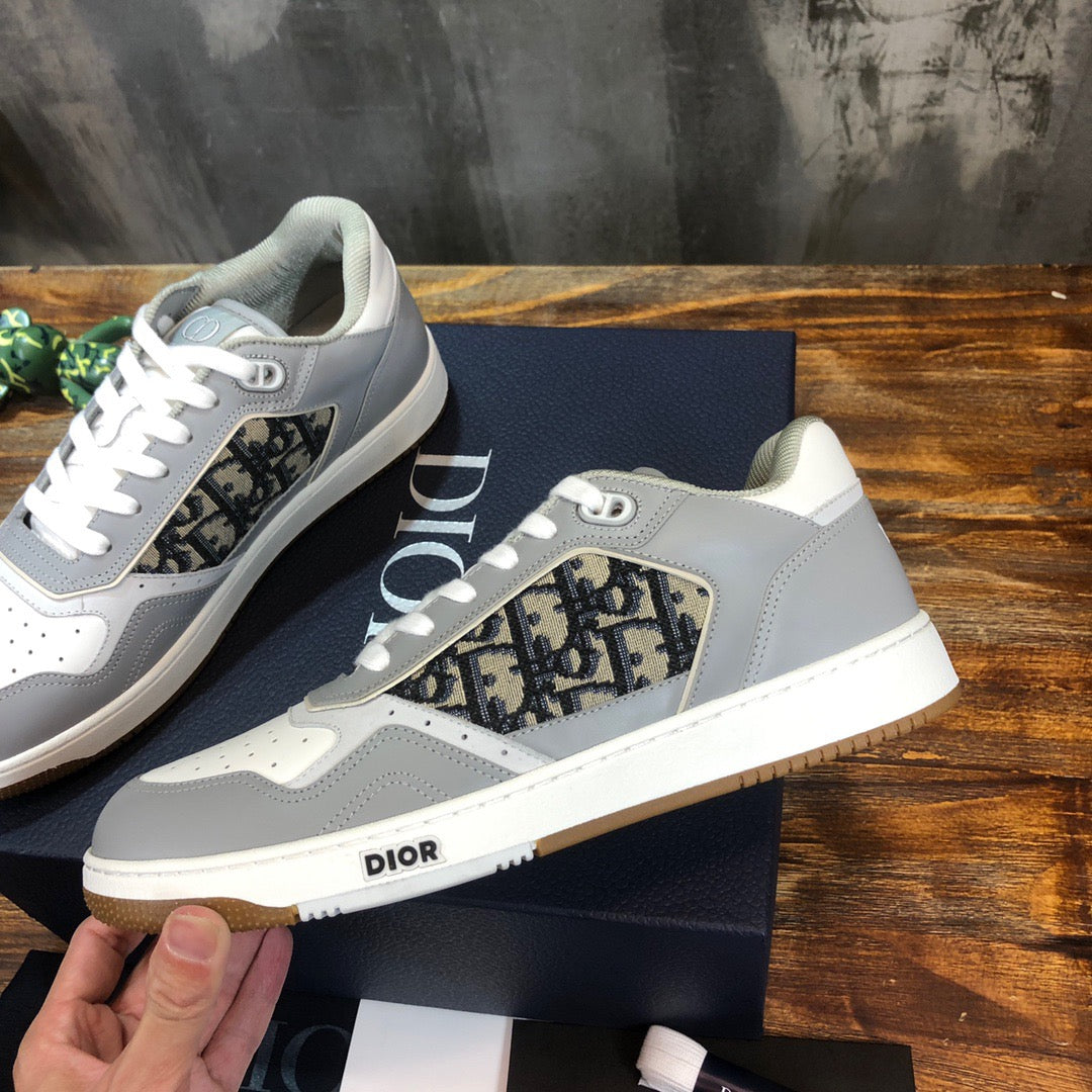 DIO Sneakers