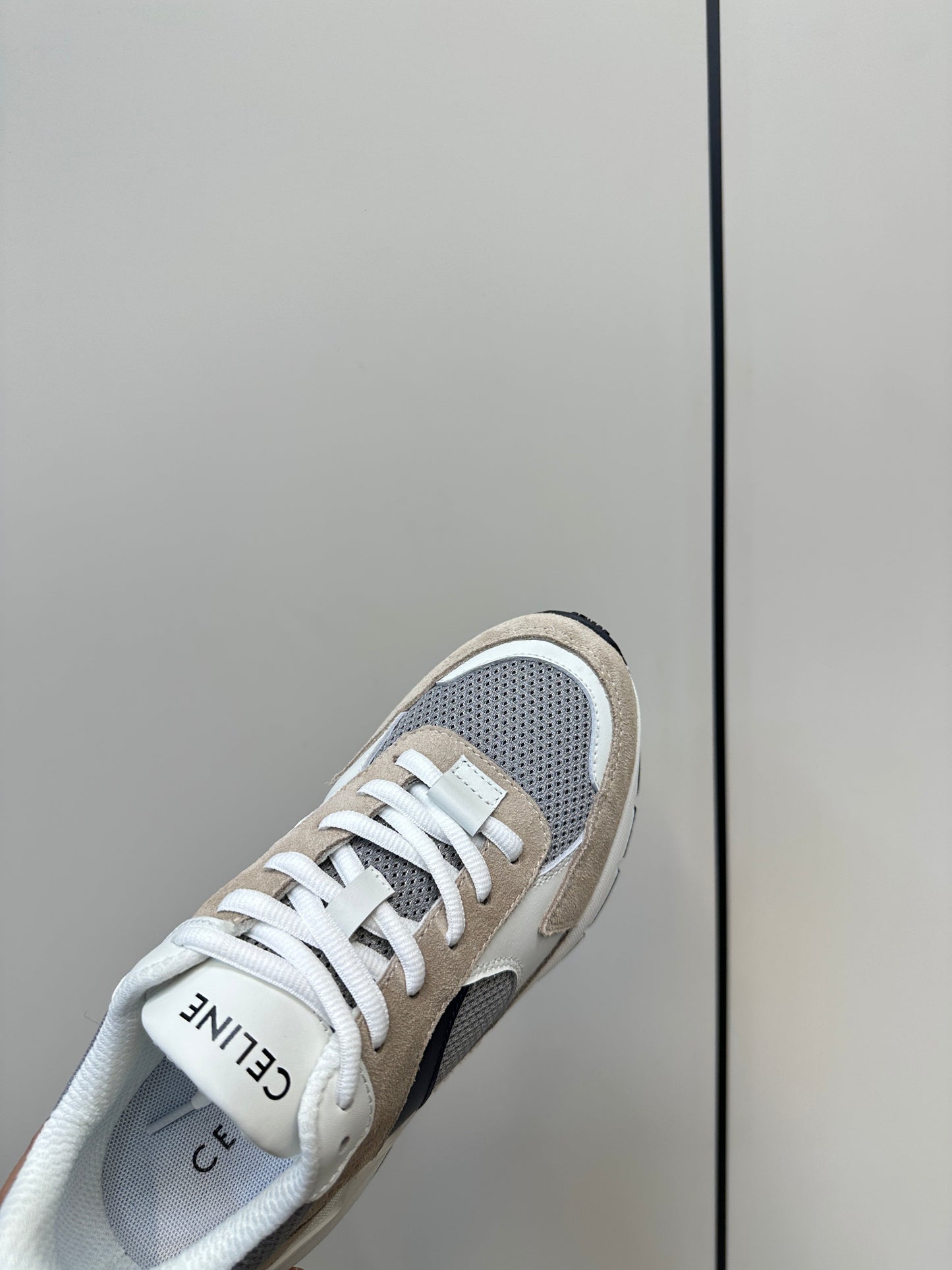 RUNNER CR-03 LOW LACE-UP SNEAKER IN PEANUT BROWN SUEDE AND WHITE CALFSKIN