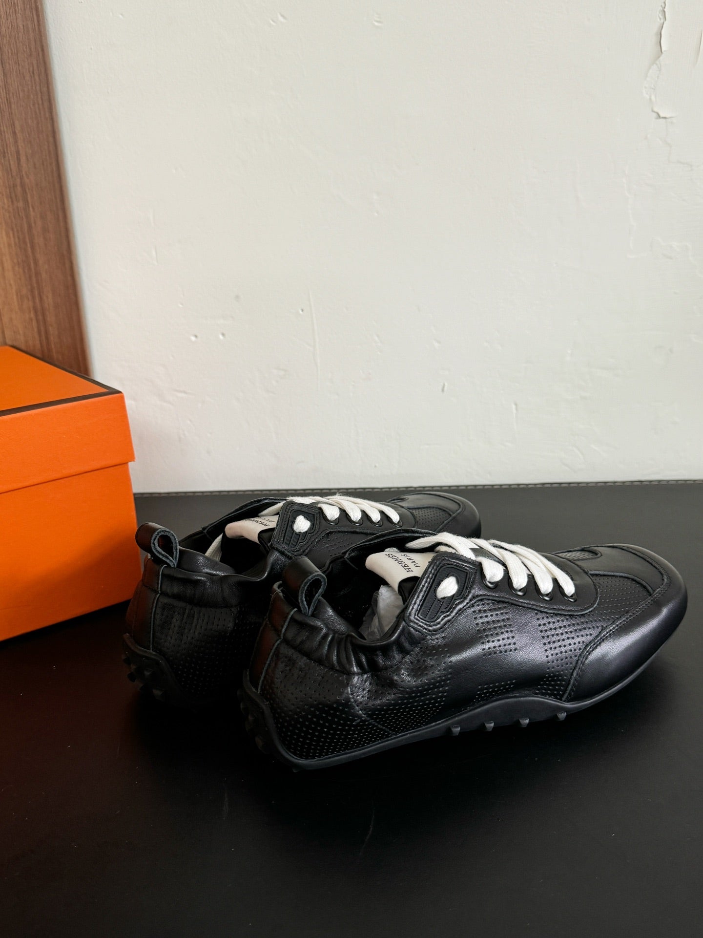 SKATEBOARD SHOES BLACK CALFSKIN