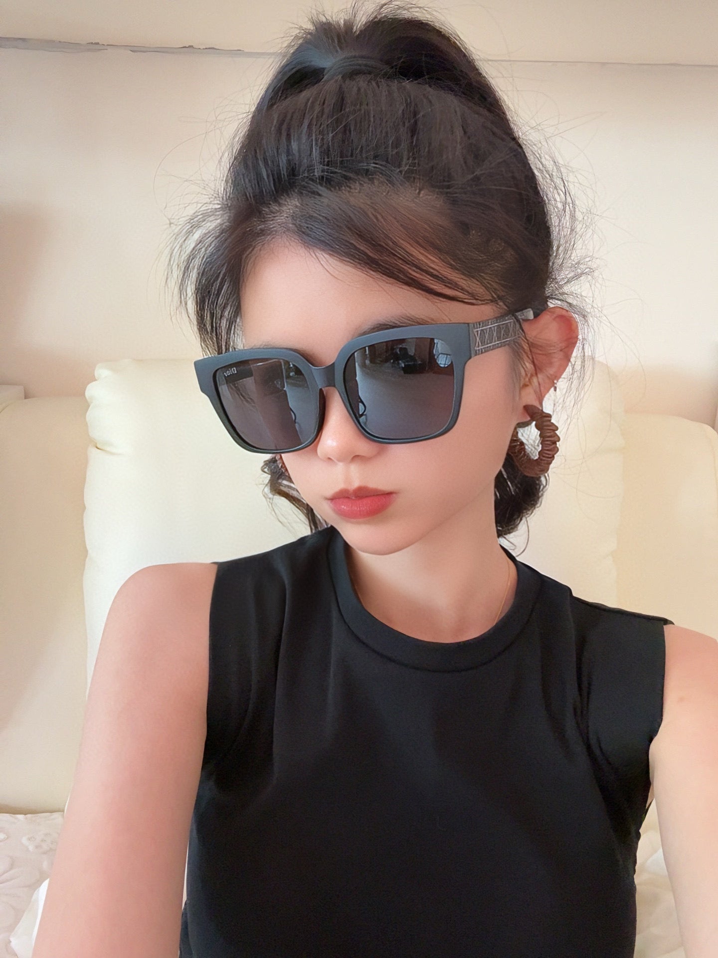 MONTAIGNE SUNGLASS D8304 IN ACETATE
