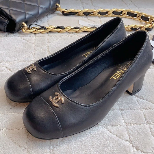 PUMP ROUNG TOE IN BLACK SHEEPSKIN