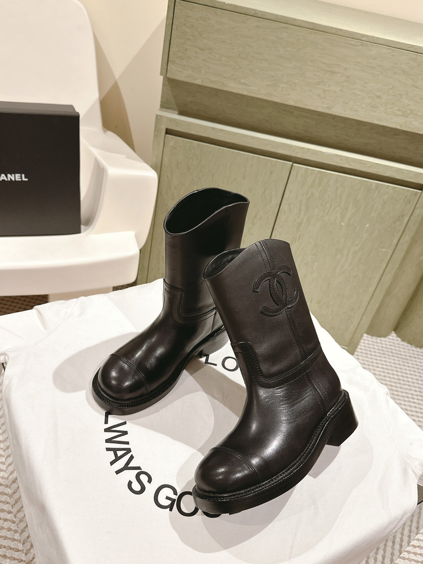 CC SHORT BOOTS BROWN CALFSKIN