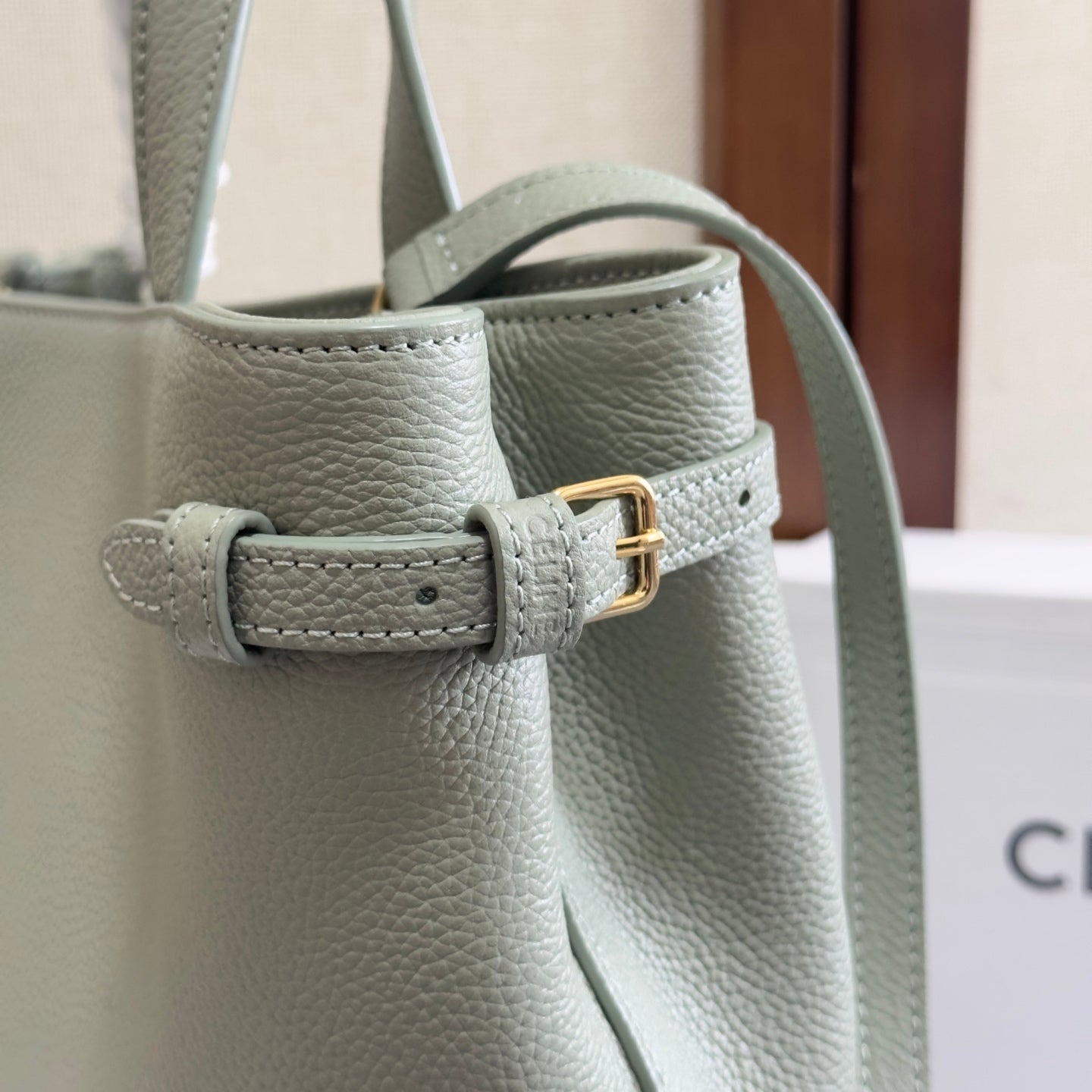 MINI CABAS ANAIS CUIR TRIOMPHE 20 IN LIGHT CLAY GRAINED CALFSKIN