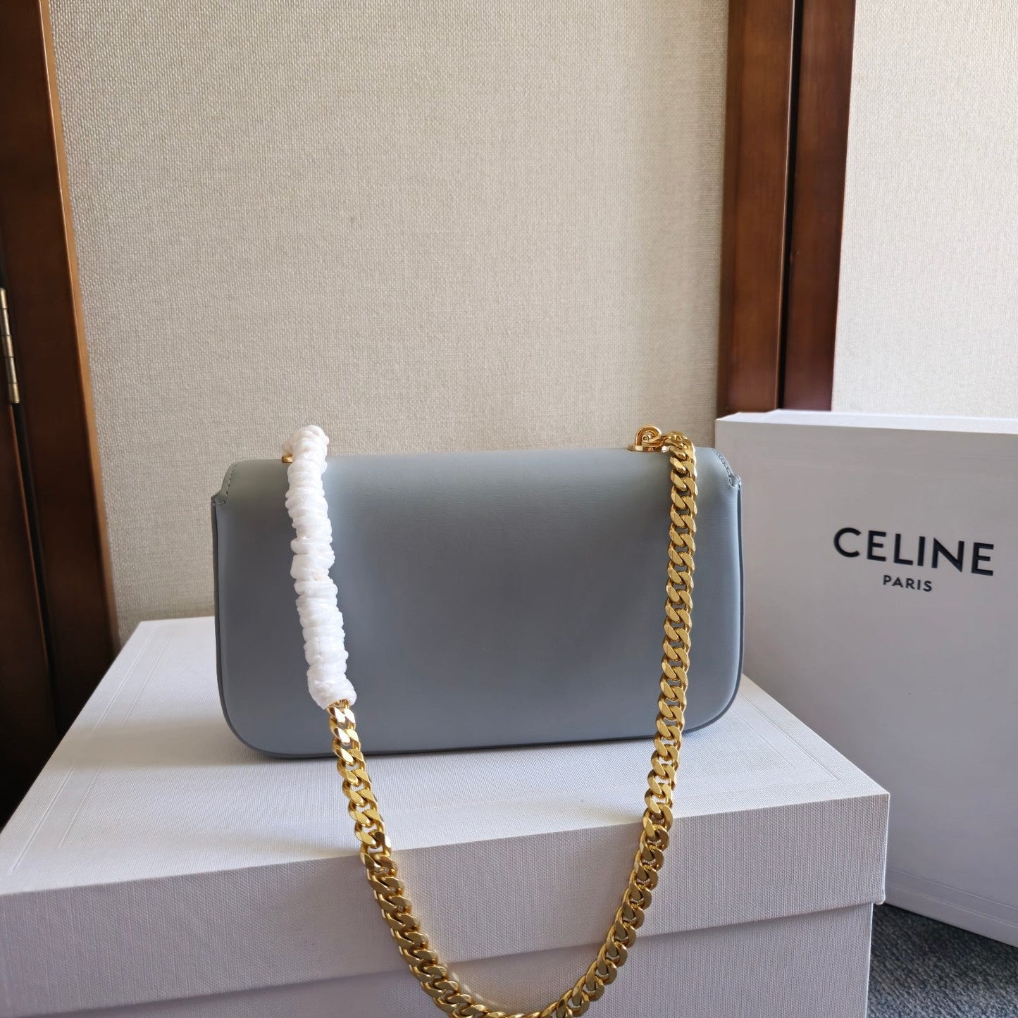 CHAIN EMBOSSED ARMPIT BAG 20 IN COOL GRAY BLUE CALFSKIN