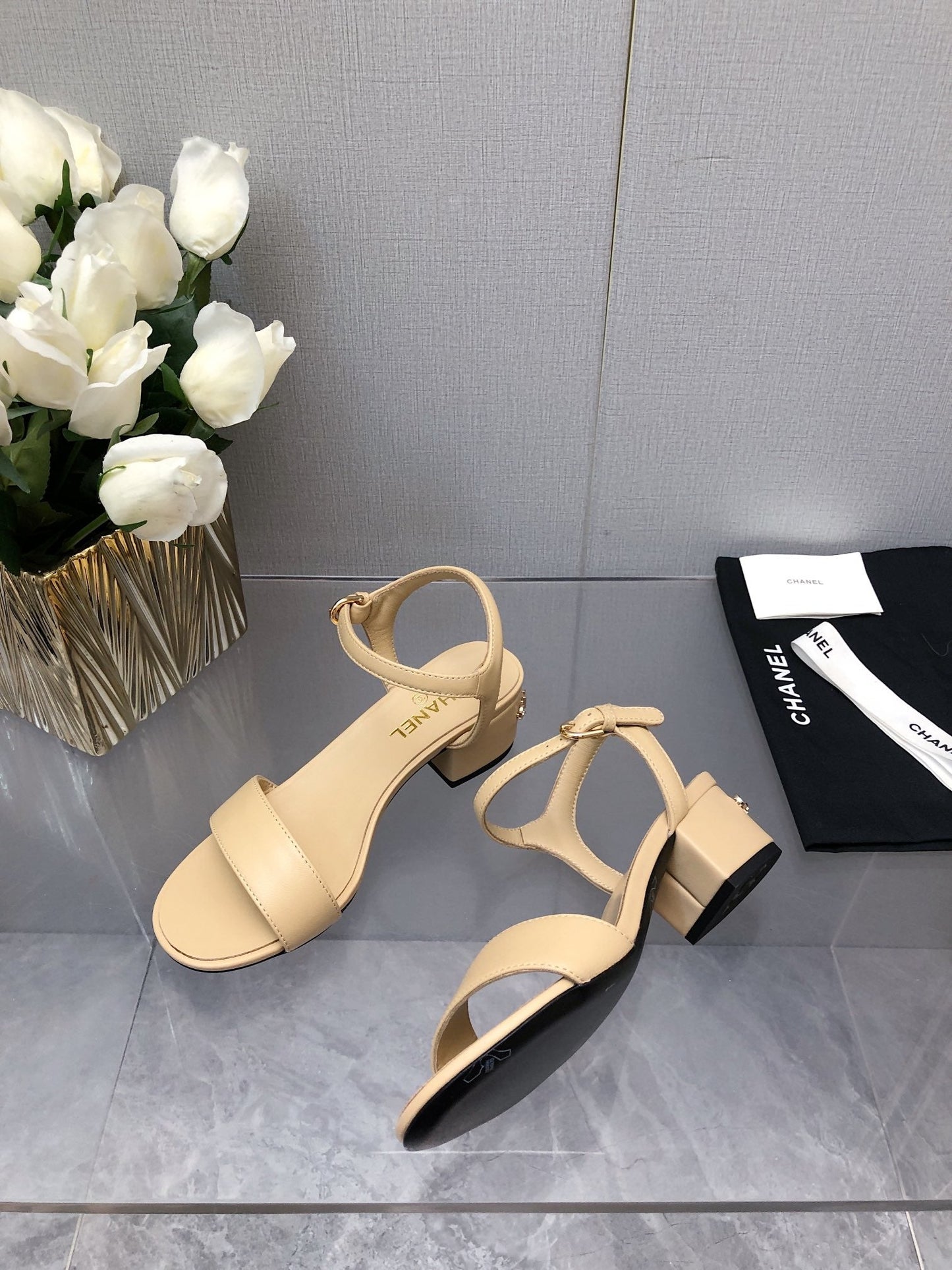 BLOCK HEEL 5 CM SANDAL IN SAND BROWN LAMBSKIN