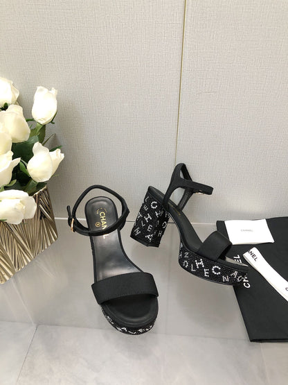 BLOCK HEEL WITH CRYSTAL 9 CM SANDAL IN BLACK FABRIC