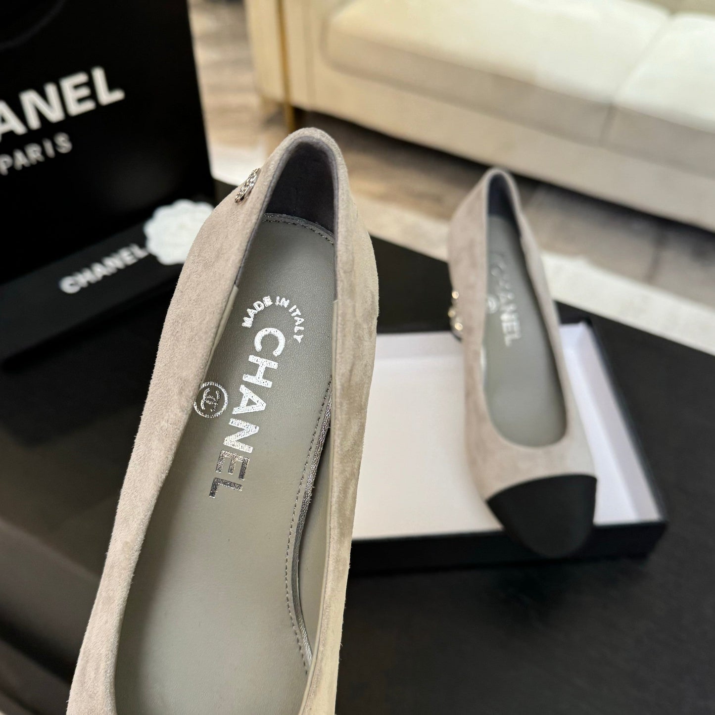 HIGH HEEL 85 MM SANDALS IN PALE GRAY SUEDE AND BLACK FABRIC
