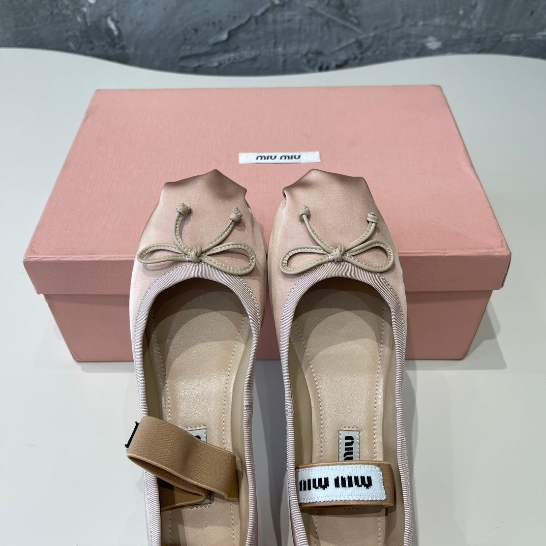 BALLET FLAT SHOES PASTEL PINK COLOR GLOSSY SHEEPSKIN