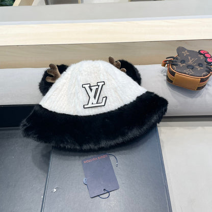 FISHERMAN HAT IN WHITE MIX BLACK WOOL AND RABBIT FUR 409759