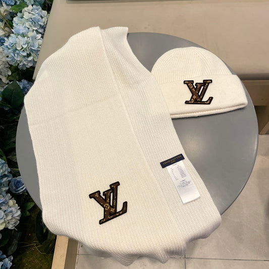SET CLASSIC SCARF AND HAT IN WHITE WOOL 414786