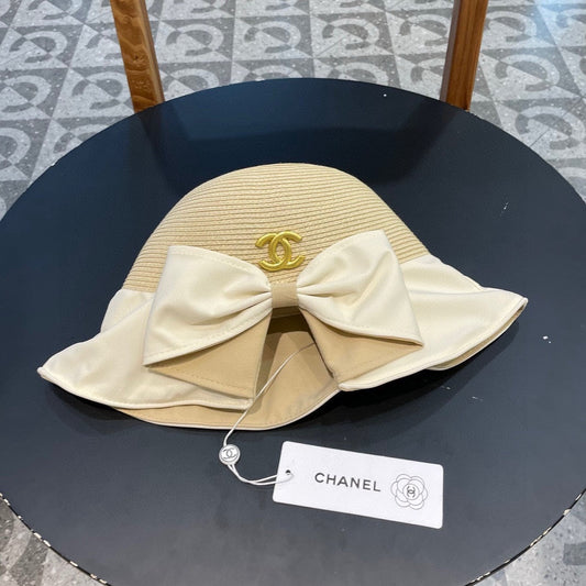BOW BUCKET HAT IN WHITE MIX CAMEL BEIGE RAFFIA 426171