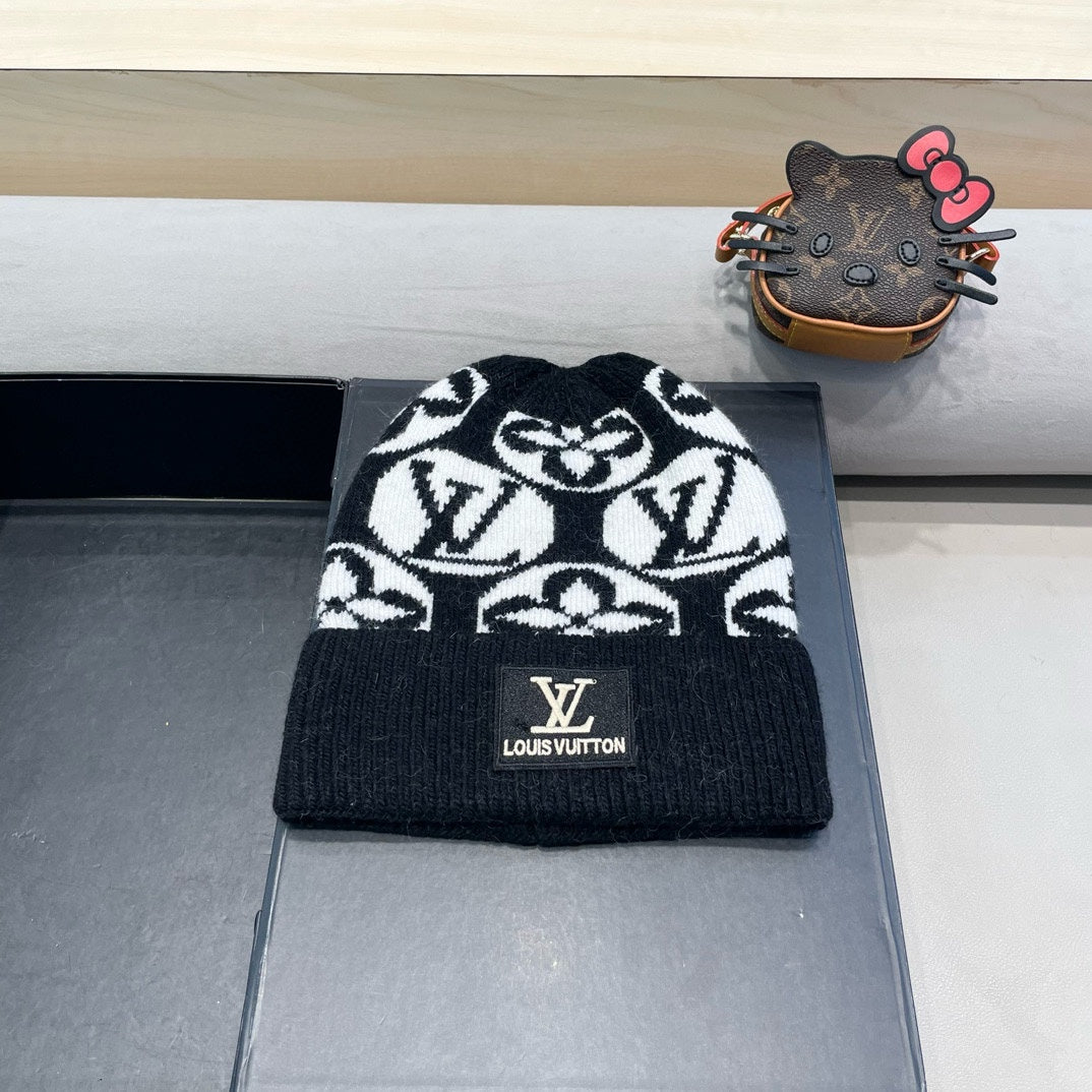 KNITTED BEANIE HAT IN BLACK MIX WHITE WOOL AND RABBIT FUR 426245