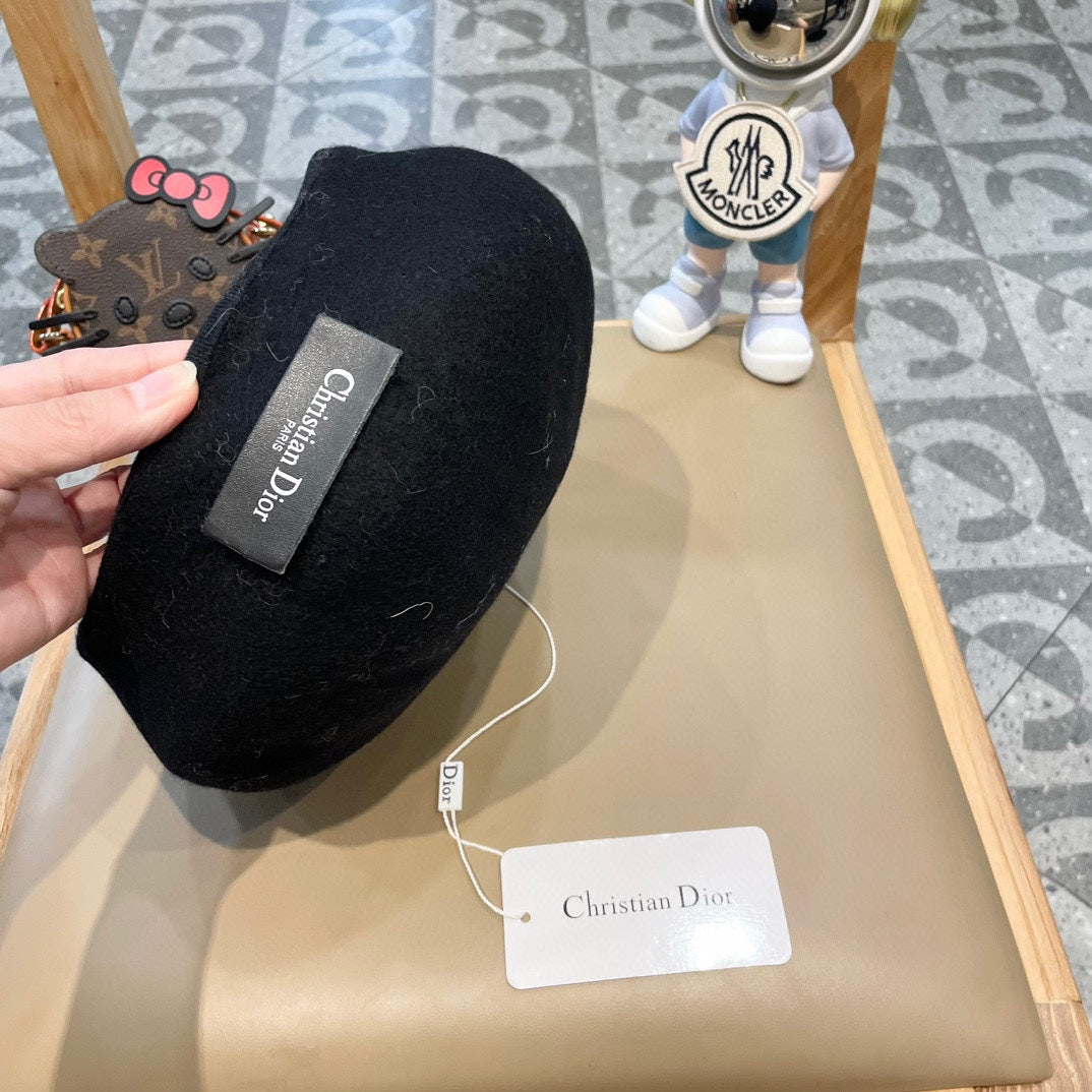 AUSTRALIAN BERET HAT IN BLACK WOOL FELT 431718