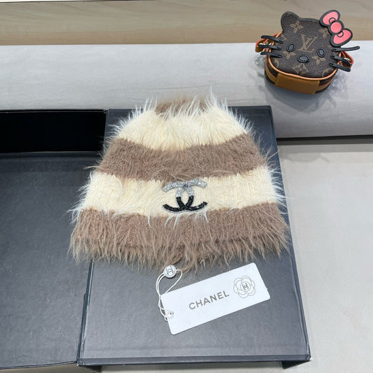 BUCKET HAT IN BEIGE MIX CAMEL BROWN PLUSH AND WOOL 433425