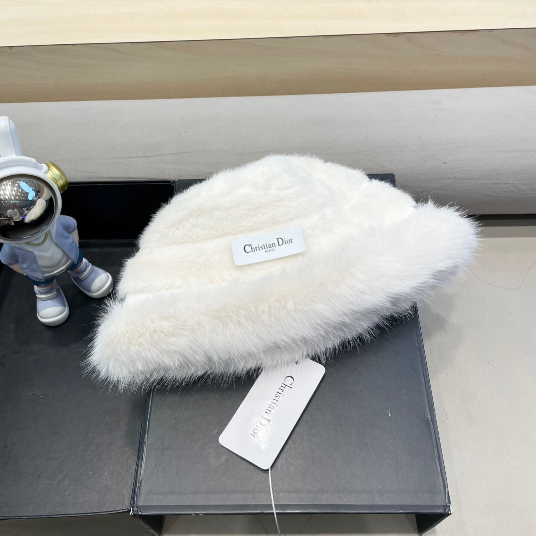 BUCKET HAT IN WHITE MINK FUR 433471