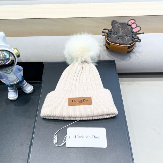 KNITTED BEANIE HAT IN BEIGE WOOL AND FOX FUR 435034