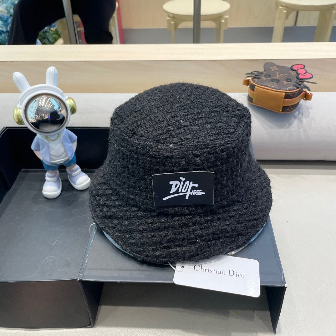BUCKET HAT IN BLACK WOOL 436744