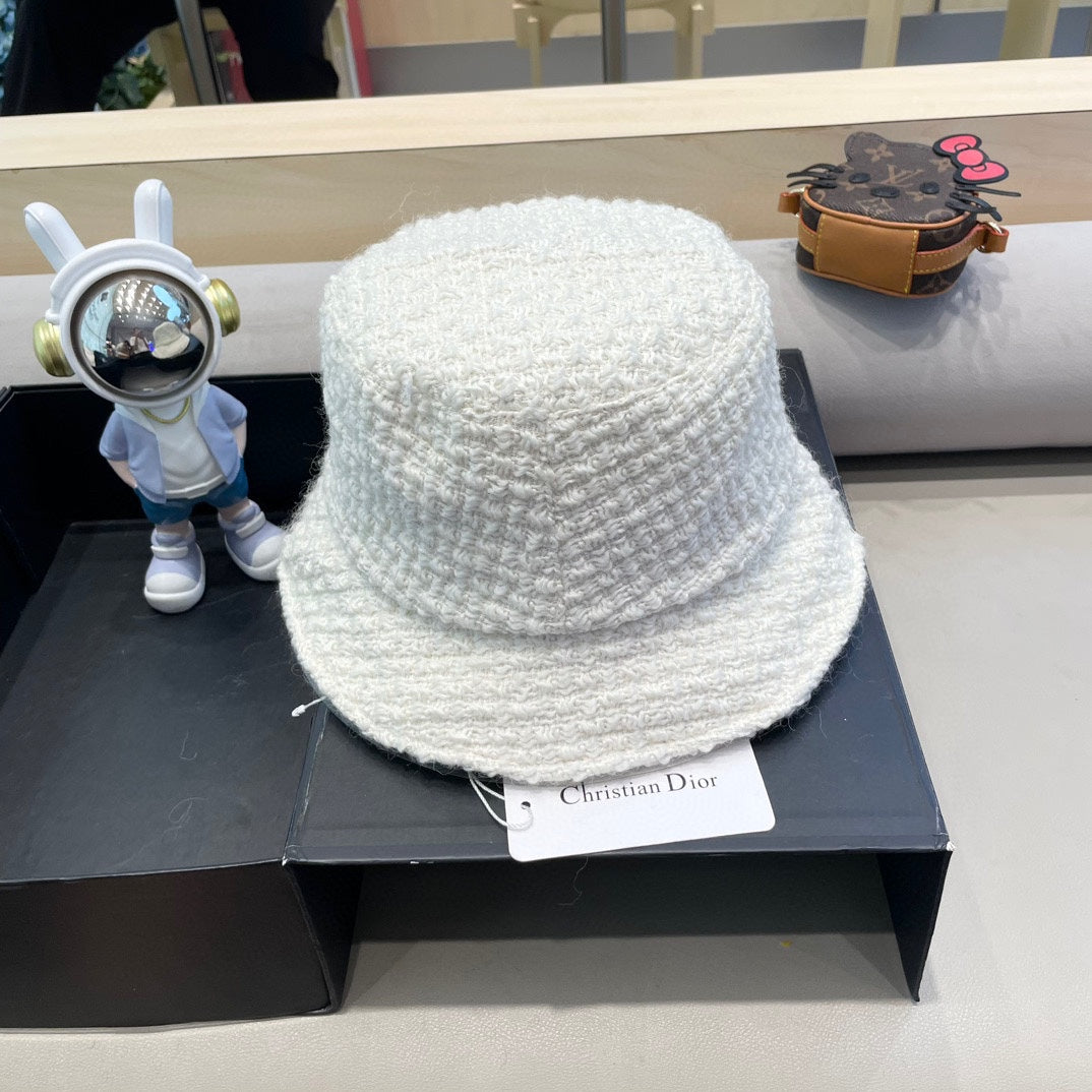 BUCKET HAT IN WHITE WOOL 436747