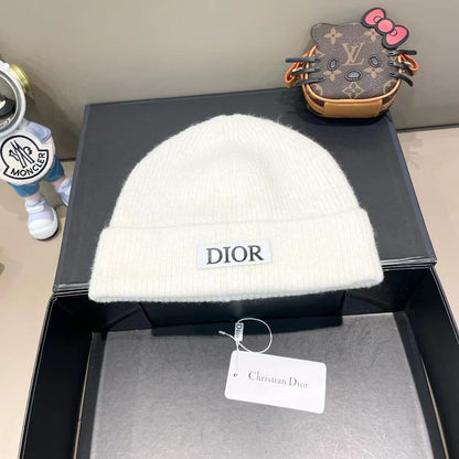 KNITTED BEANIE HAT IN WHITE WOOL AND RABBIT FUR 439676