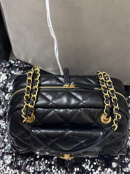 BOWLING BAG 33 IN BLACK SOFT LAMBSKIN GOLD HARDWARE