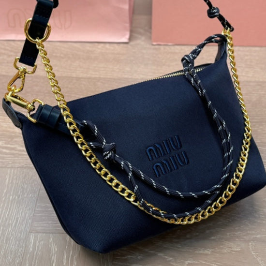 CHAIN SHOULDER BAG 18 IN BLACK FABRIC GOLD HARDWARE