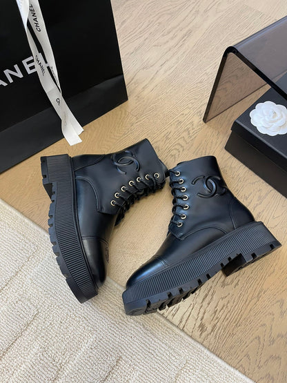 ANKLE BOOTS IN BLACK CALFSKIN 963004