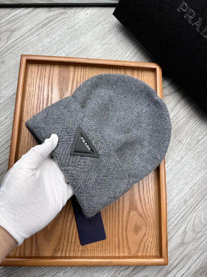 BEANIE HAT IN SHADOW GRAY WOOL AND RABBIT FUR 436396