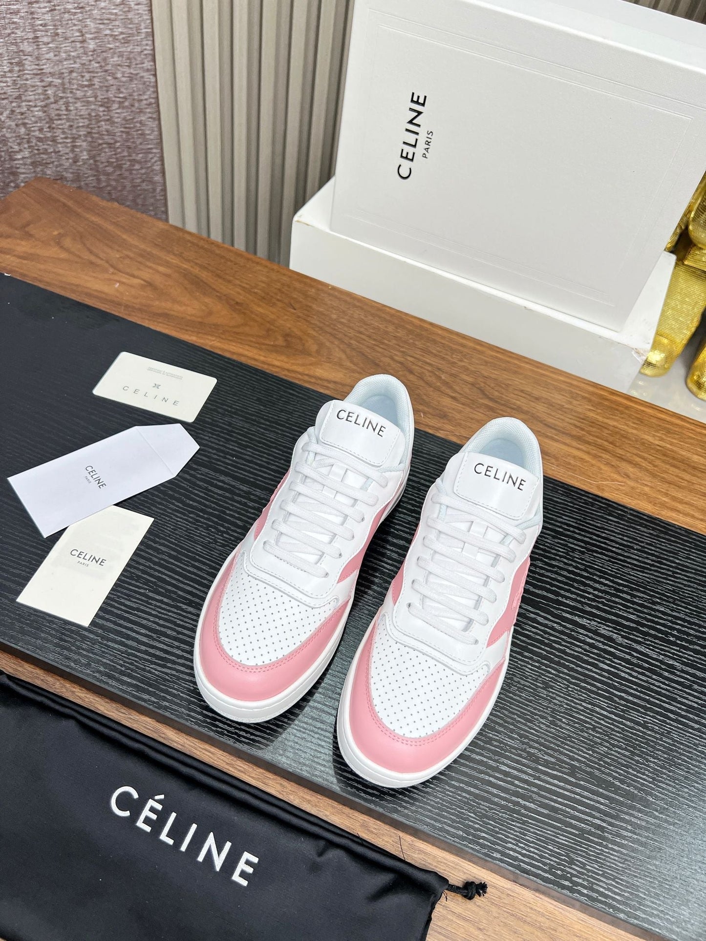 SNEAKER WITH TRIOMPHE IN WHITE MIX BABY PINK CALFSKIN