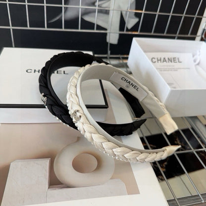BLACK FABRIC HAIRBAND WITH PEARL CHAIN 412528