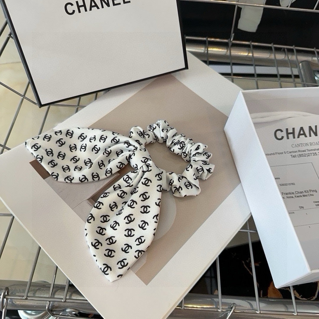 BLACK MIX WHITE MONOGRAM SILK SCRUNCHIES 432896