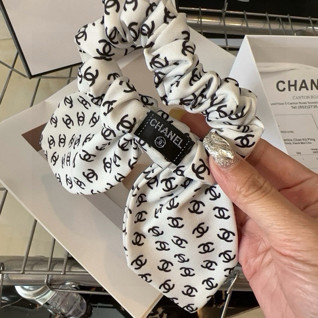 BLACK MIX WHITE MONOGRAM SILK SCRUNCHIES 432896