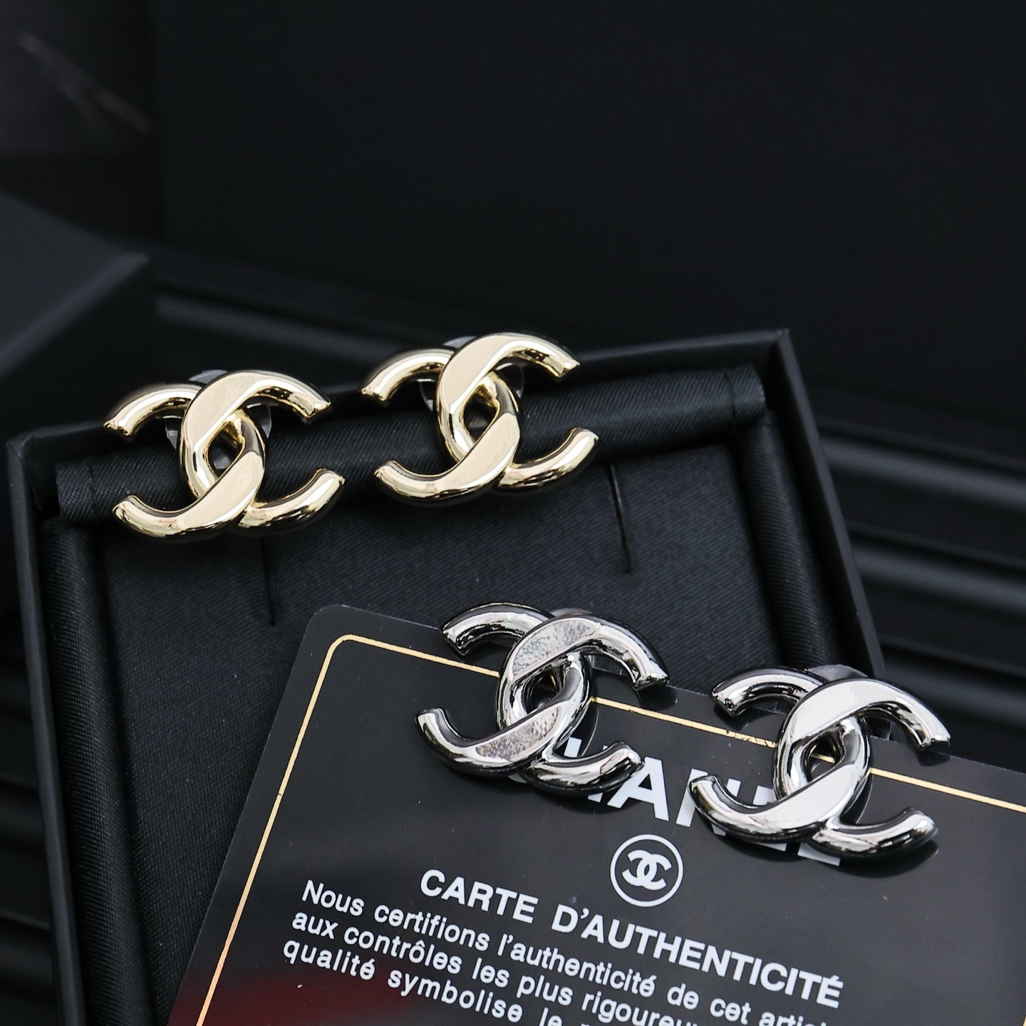 CC 25S DOUBLE C IN METAL EARRINGS
