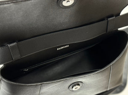 DOWNTOWN S CROSSBODY BAG 30 IN BLACK SOFT LAMBSKIN