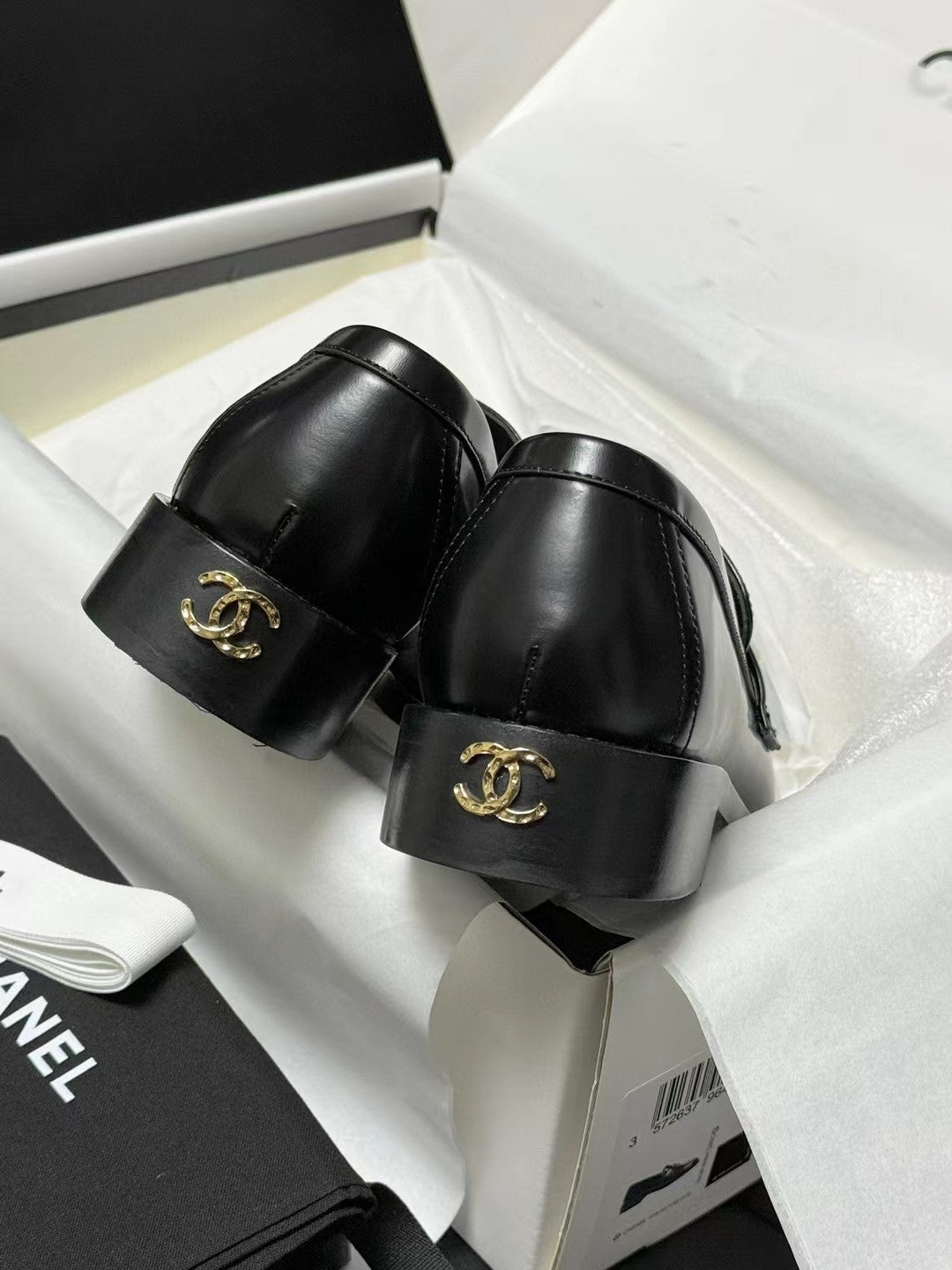 CC LOAFER BLACK CALFSKIN WITH META LOGO