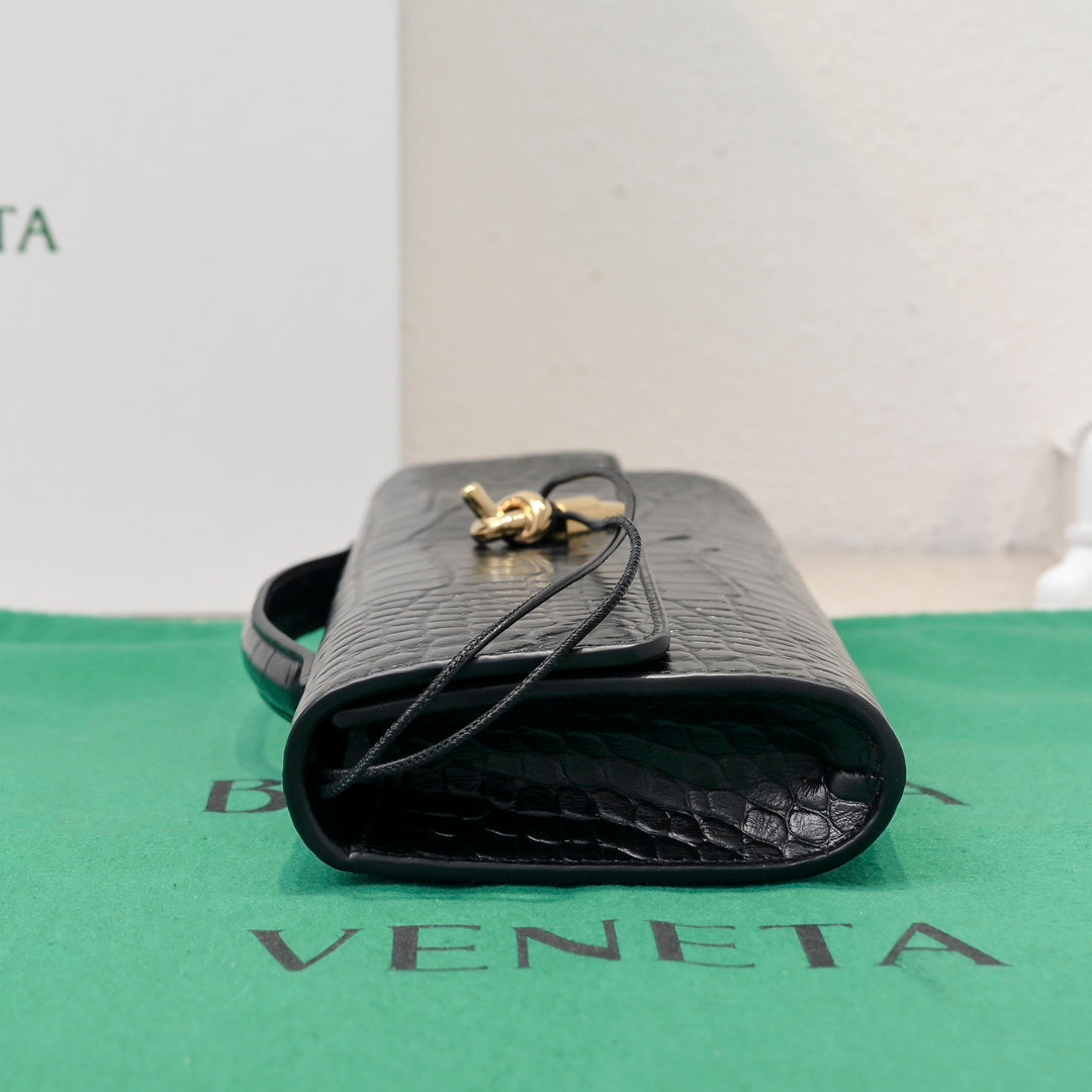 BV Long Clutch Andiamo 31 Black Crocodile Calfskin Ghw