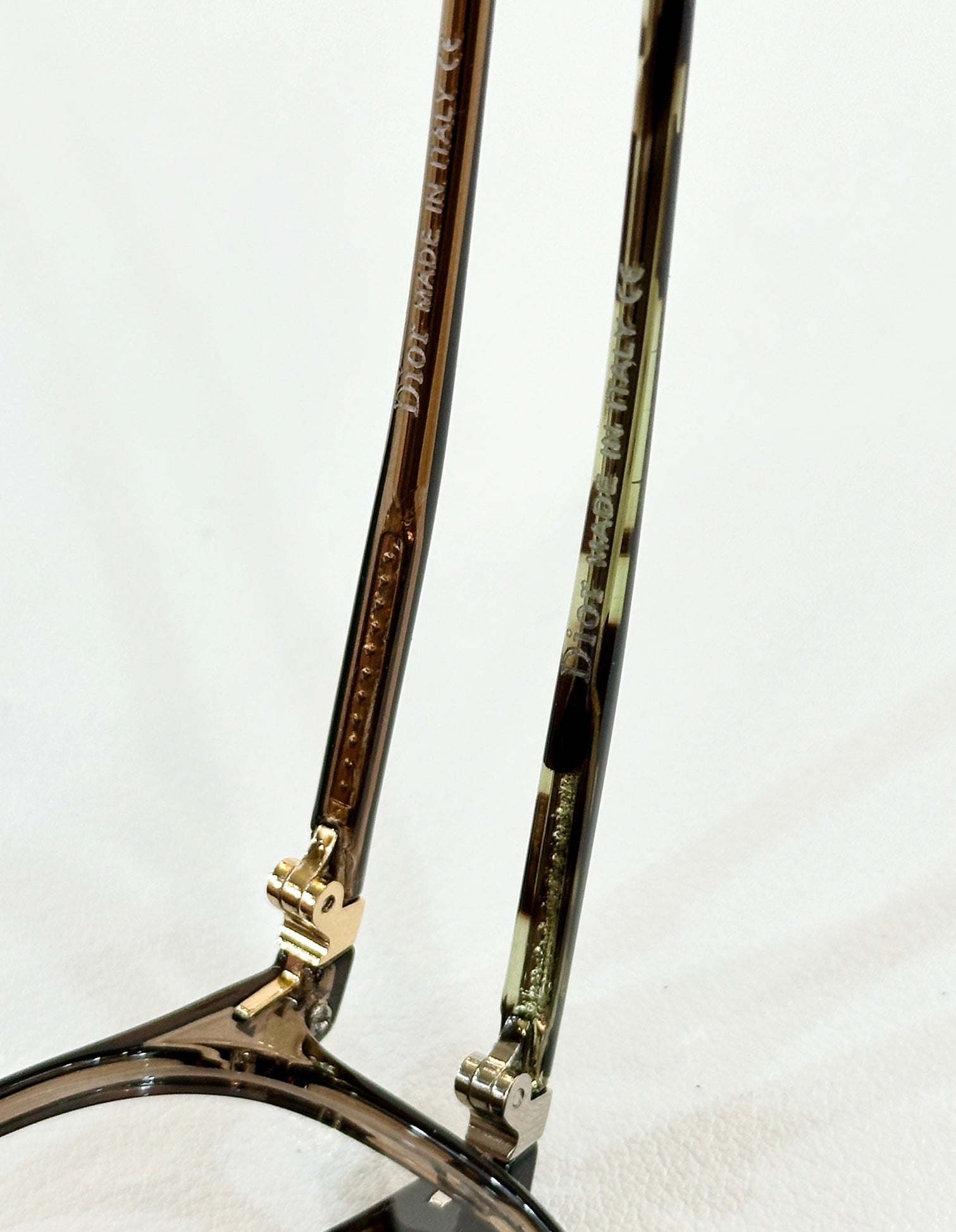 MONTAIGNE SUNGLASS CD S17F IN ACETATE