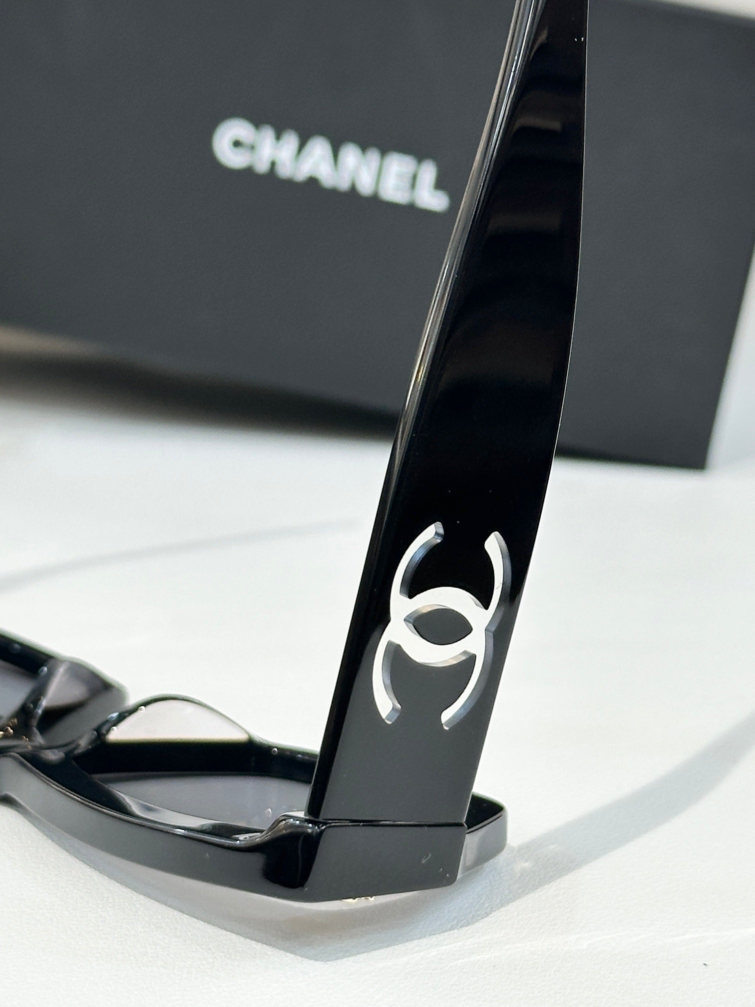 CAT EYE SUNGLASSES CH6313 IN ACETATE