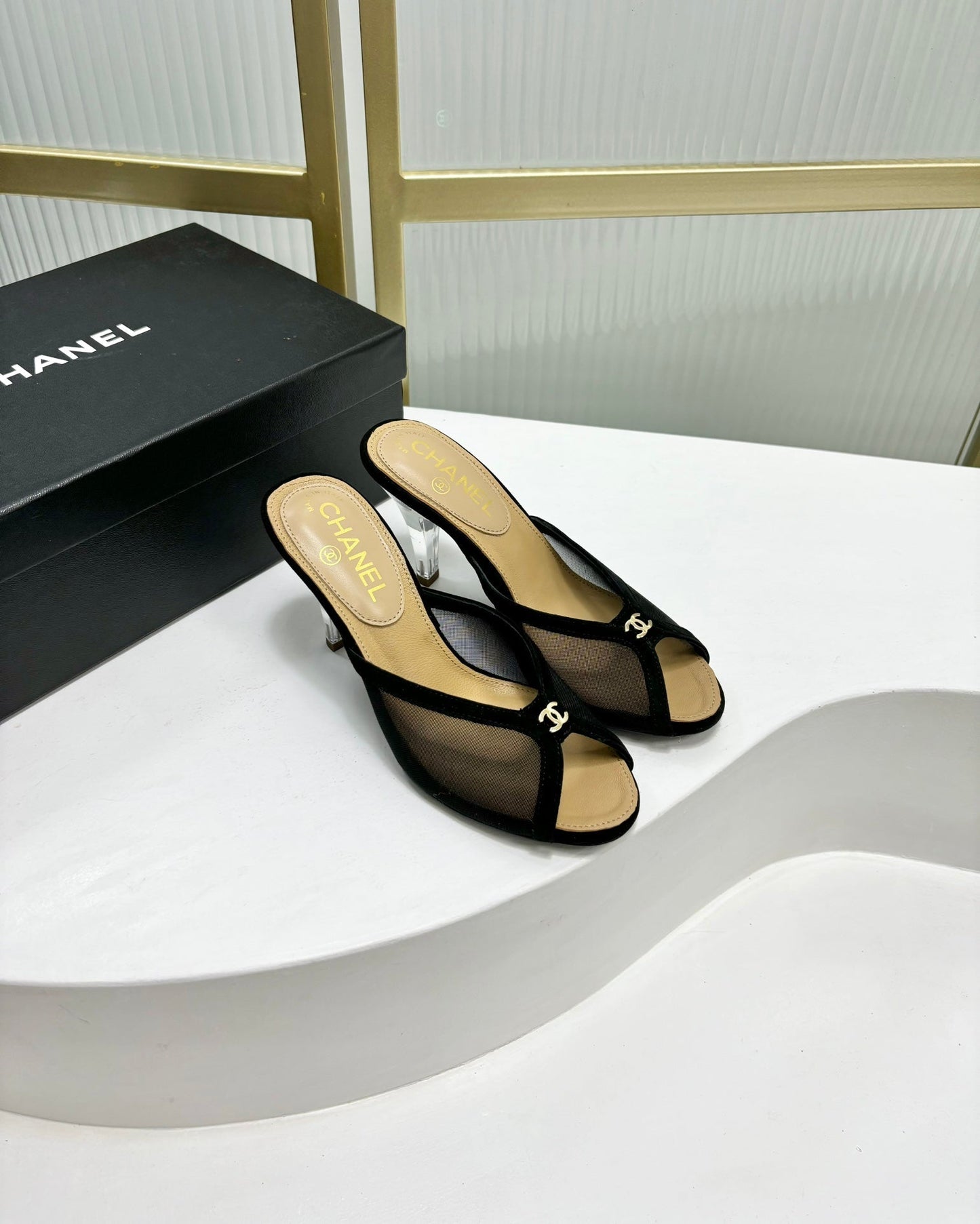 HIGH HEEL PEEP TOE IN BLACK BREATHABLE MESH