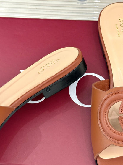 SLIDE SANDALS IN BROWN CALFSKIN