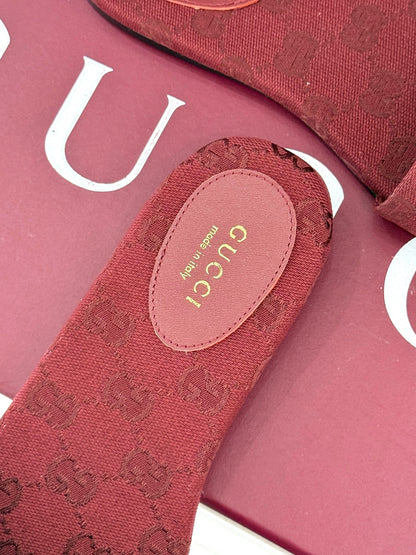SLIDE SANDALS IN RED FABRIC EMBOSSED LOGO