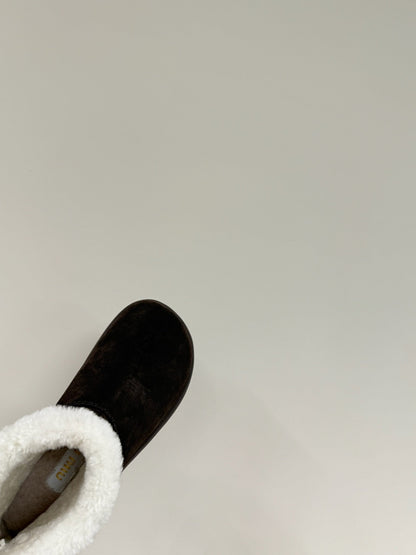ANKLE BOOTS IN DARK CHOCOLATE SUEDE AND FLEECE LINING