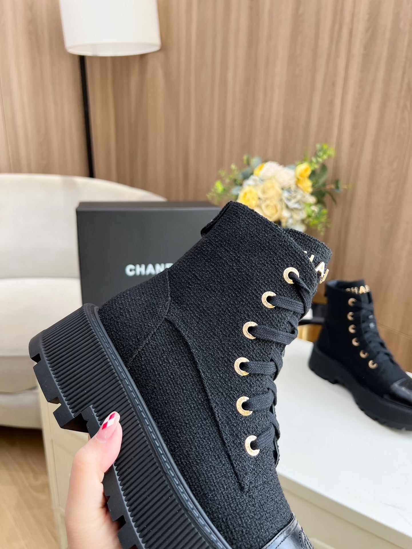 SHORT BOOTS IN BLACK TWEED AND CALFSKIN