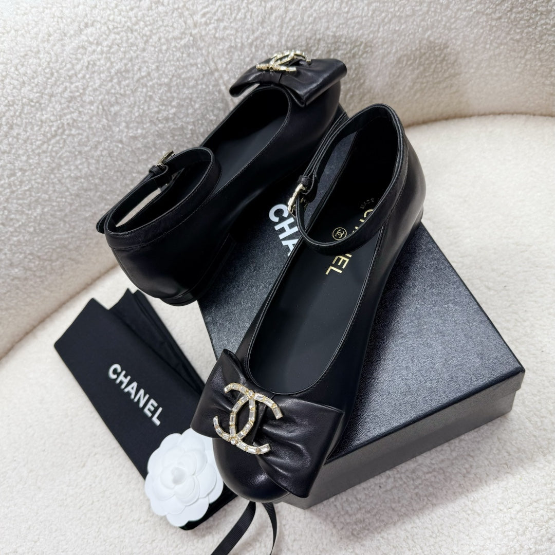 MARY JANE SHOES IN BLACK LAMBSKIN