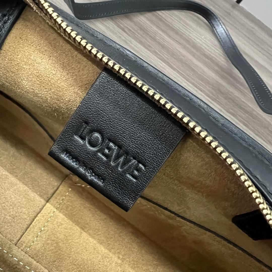 PUZZLE FOLD CROPPED 39 BAG IN BLACK SOLF GRAINED CALFSKIN