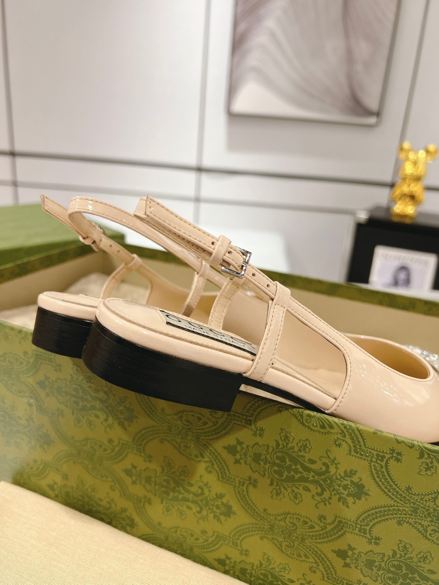 GG CRYSTALS SLINGBACK BALLET CREAM CALFSKIN