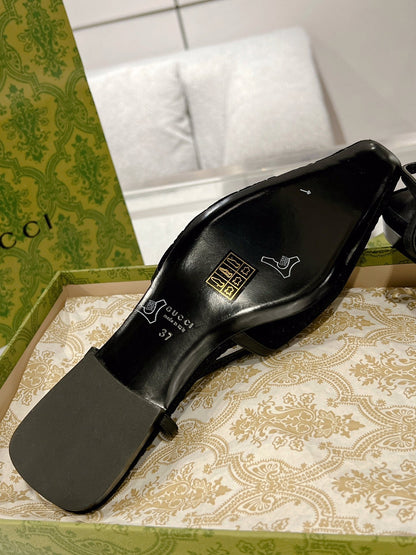 SLINGBACK FLATS IN BLACK VELVET