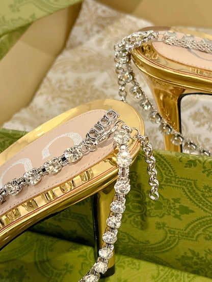 STRAPPY SANDAL WITH RHINESTONE CHAIN IN GOLD PATENT LEATHER