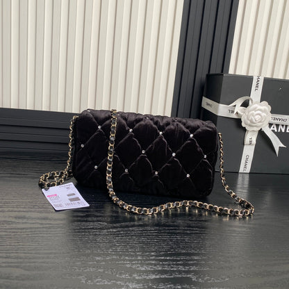 FLAP BAG 23 ATTACHED DIAMOND IN BLACK VELVET GOLD HARDWARE