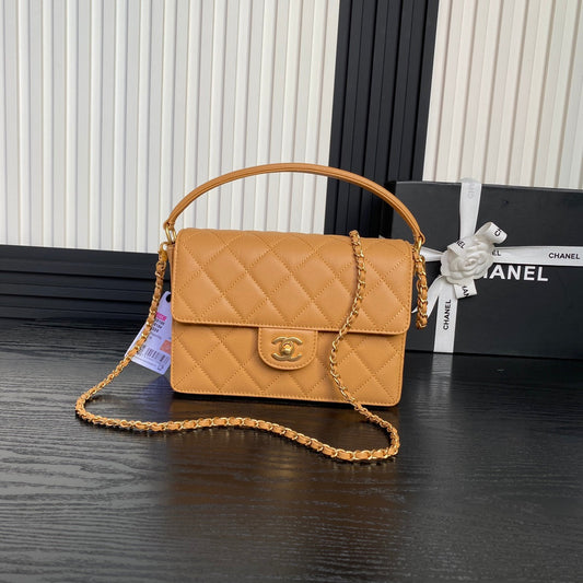 RETRO STYLE FLAP BAG 22 IN RAW SIENNA GRAINED CALFSKIN GOLD HARDWARE